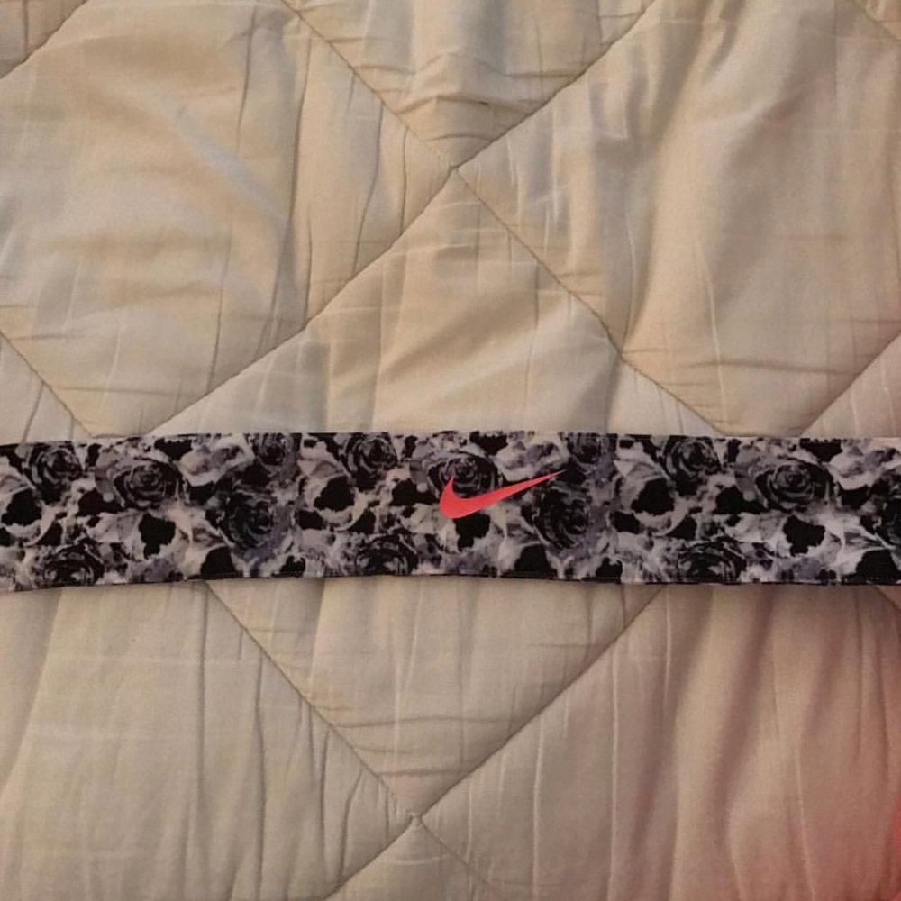 Nike tie head band