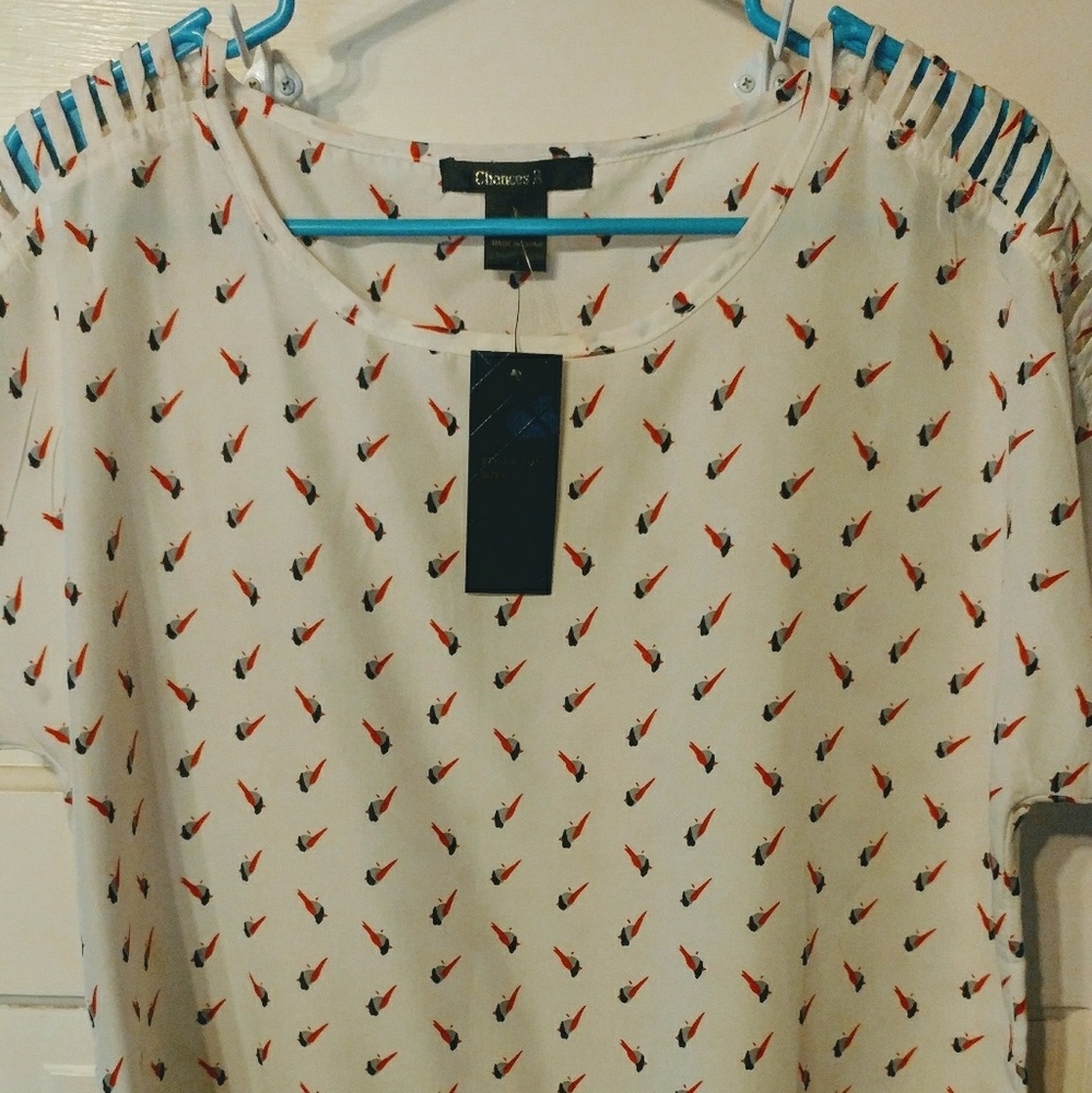 NEW Size Large bird print top.
