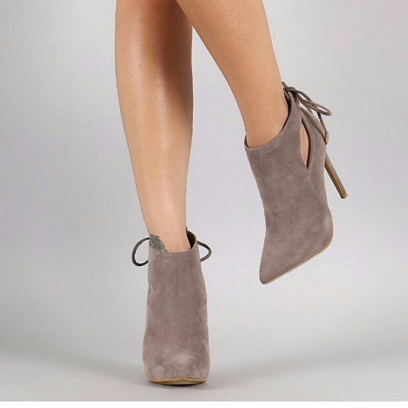 🆑 BACK-TIE BOOTIES - Picture 7 of 7