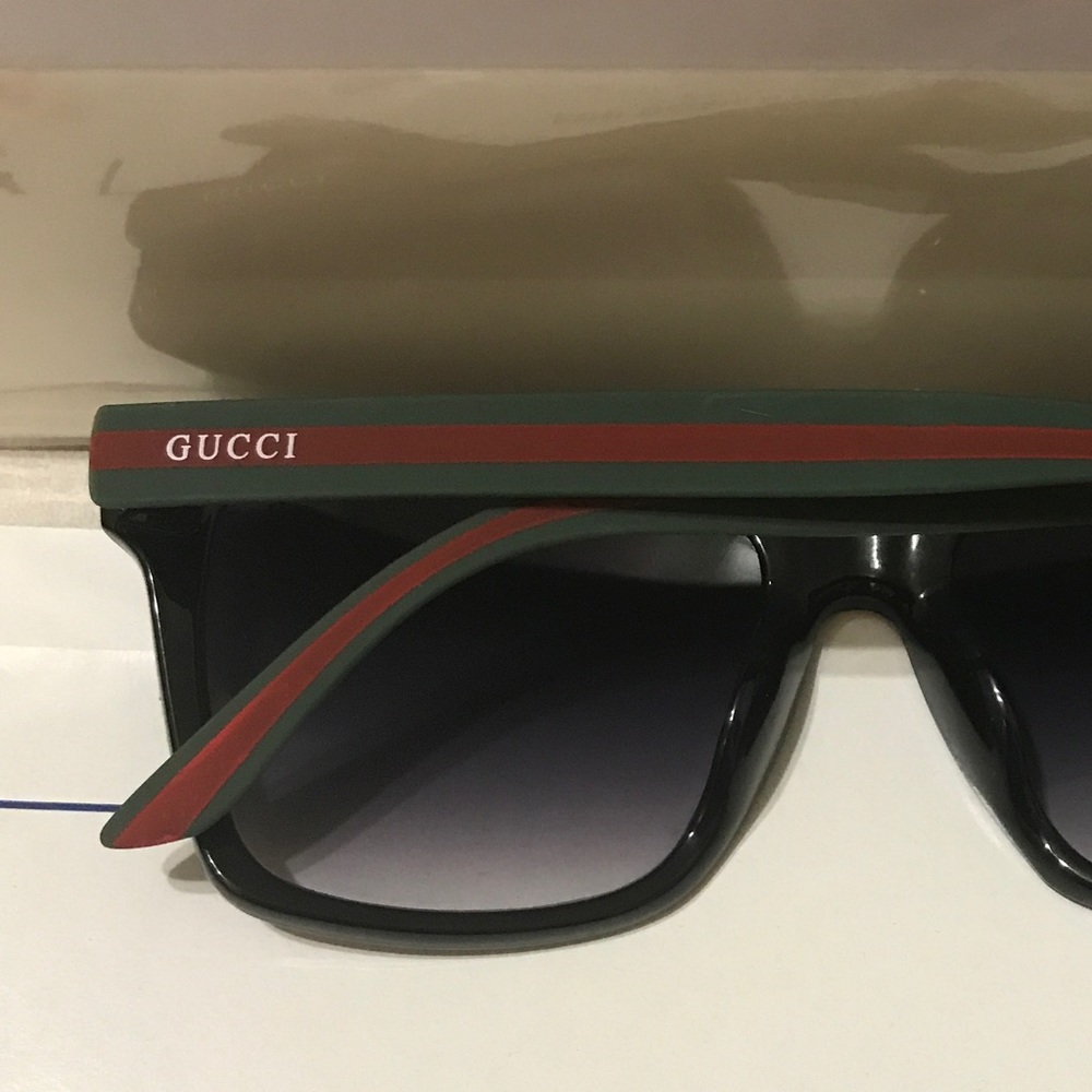 Gucci sunglasses (UA) will take Good offers
