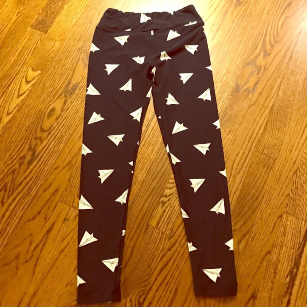 Lularoe OS Paper Airplane Leggings