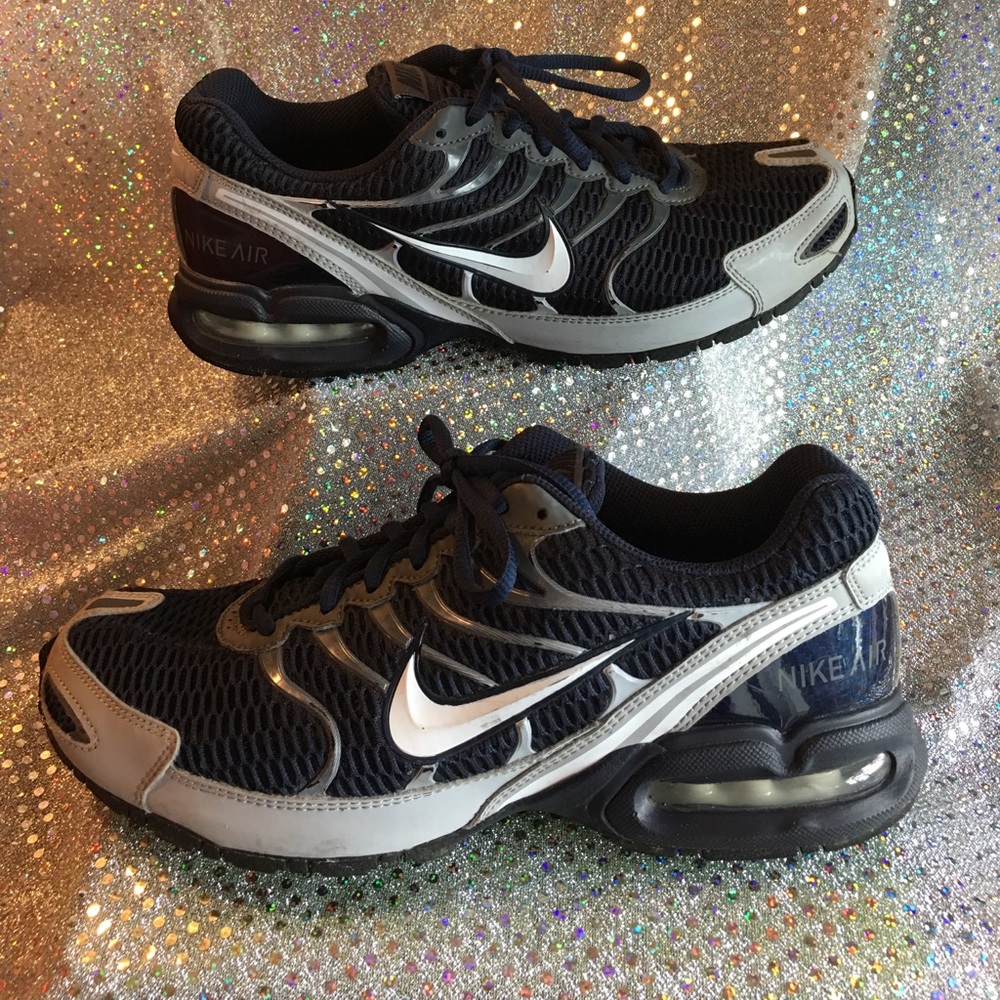 NIKE AIR MAX TORCH 4 RUNNING SHOE