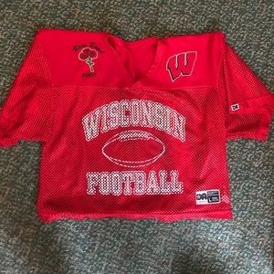 Wisconsin badgers red cropped boxy football tee