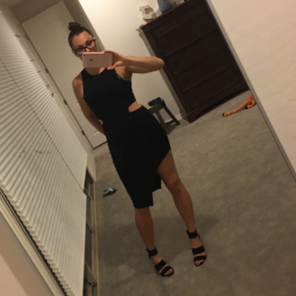 Super cute black, tight, stretchy party dress!