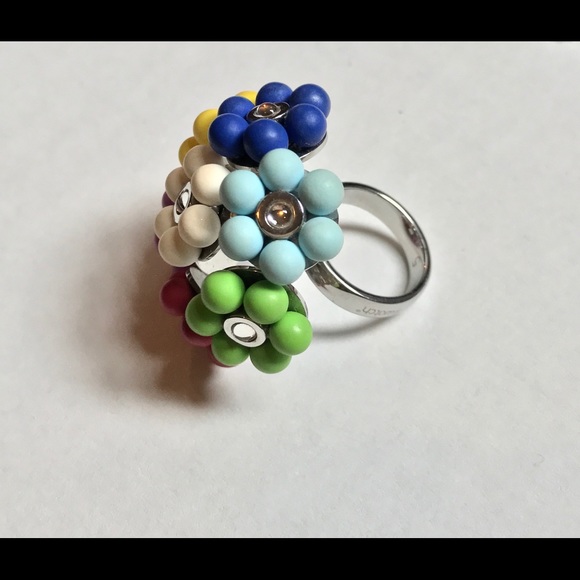Swatch Flower Ring - Picture 4 of 4