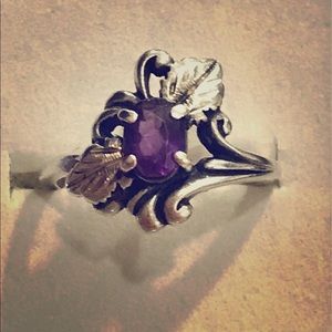 Vintage Amethyst leaves scroll silver ring
