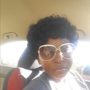 Meet your Posher, Mytre