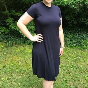 Reborn J navy tshirt dress