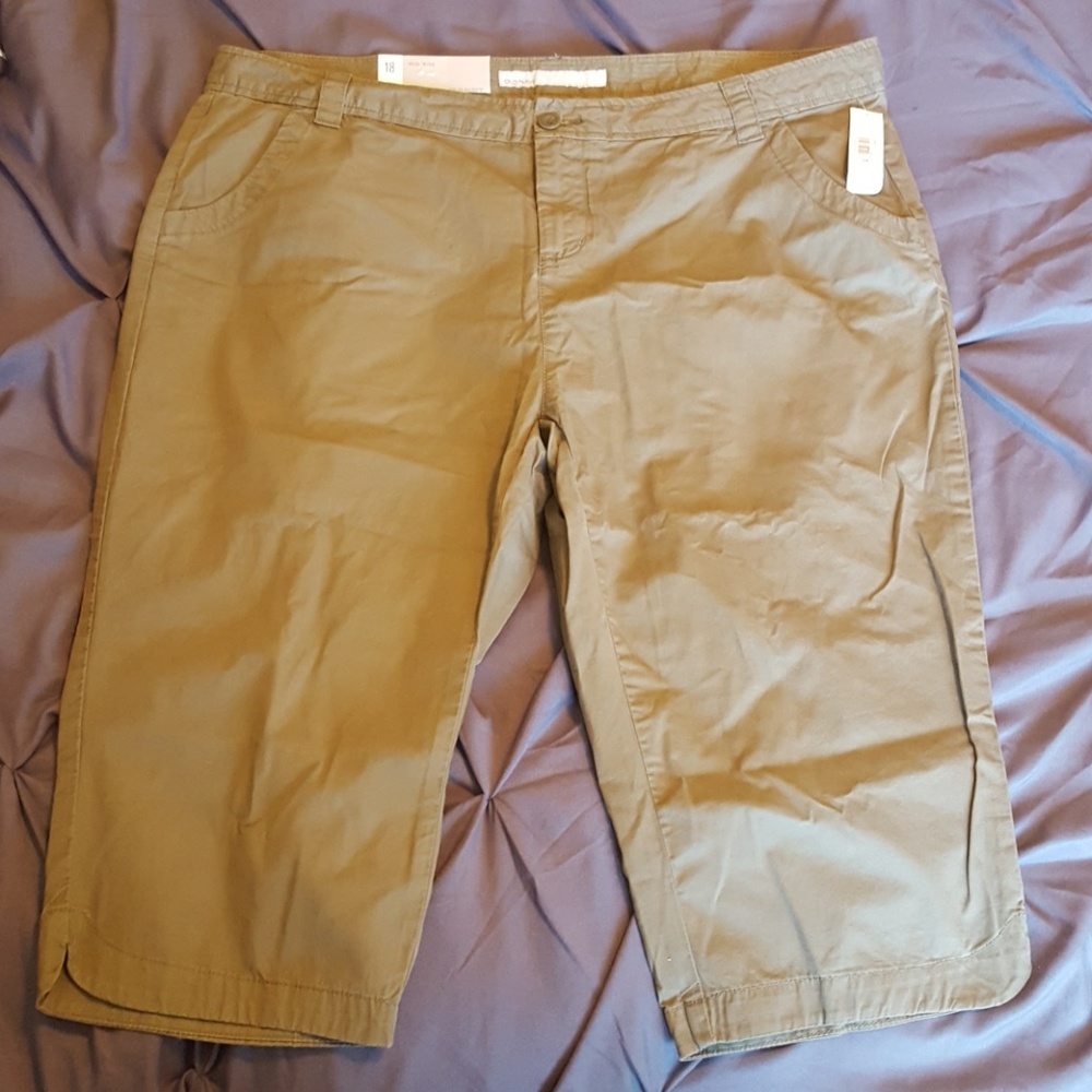 Olive Green Capris