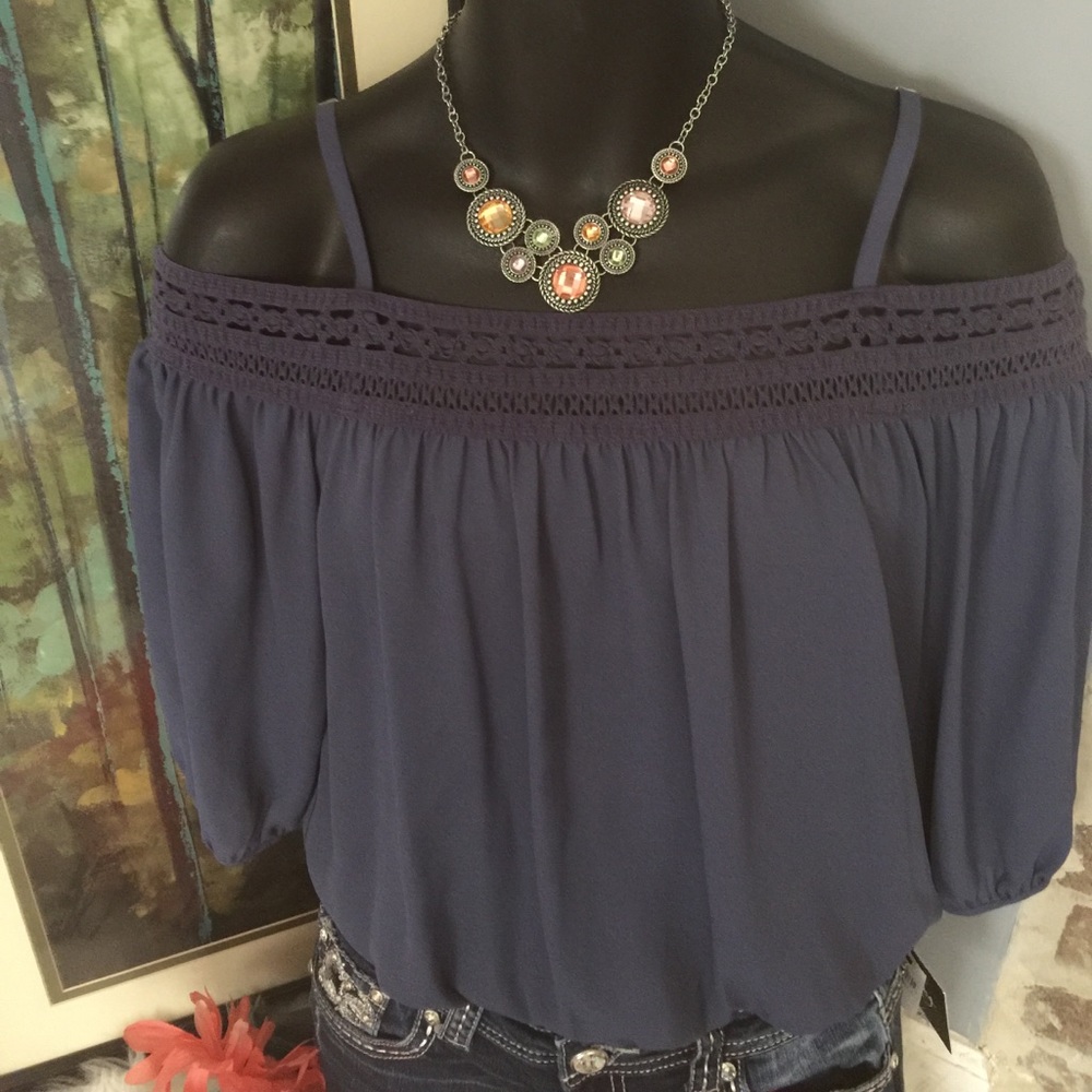 NWT ELEGANT TOP - Picture 5 of 8