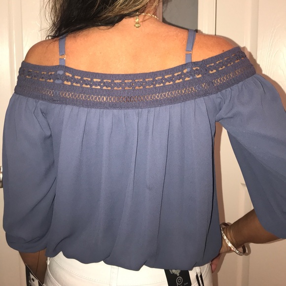 NWT ELEGANT TOP - Picture 4 of 8