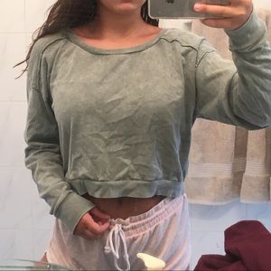 Long sleeved crop top