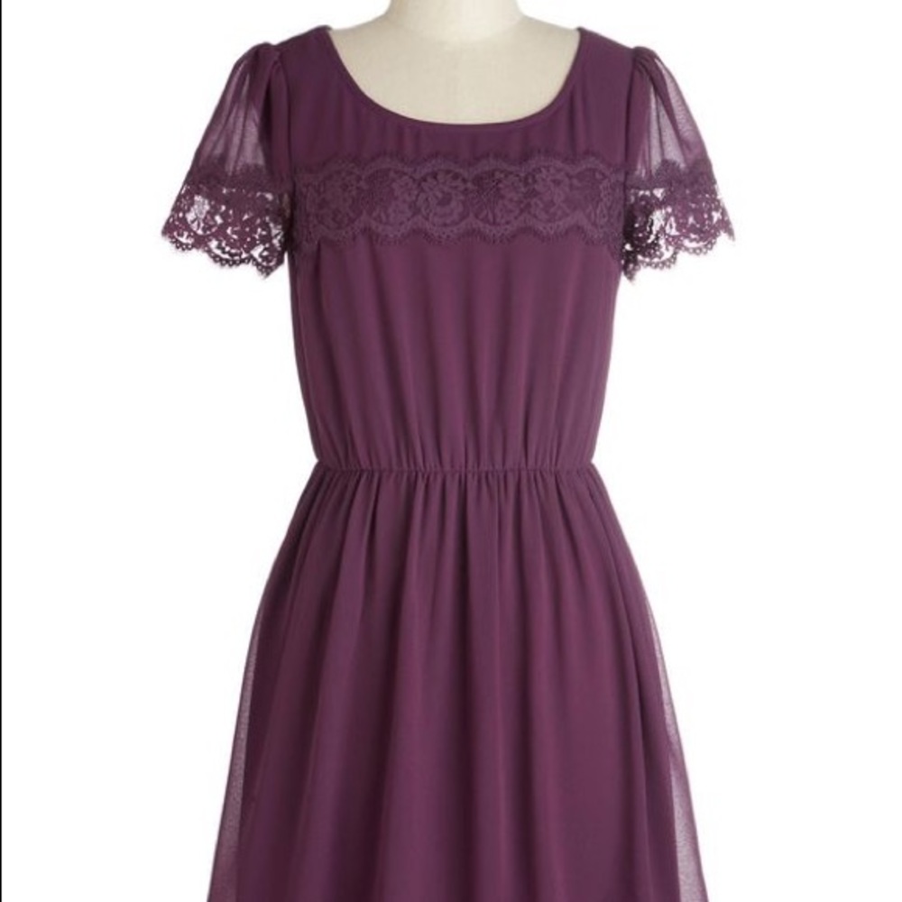 🎉HP 8/2/17🎉 Lace Dress