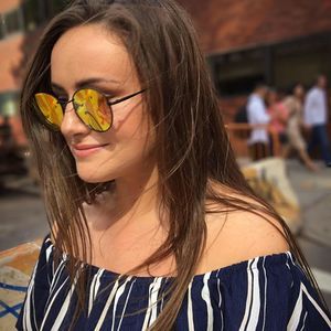 Meet your Posher, Julie