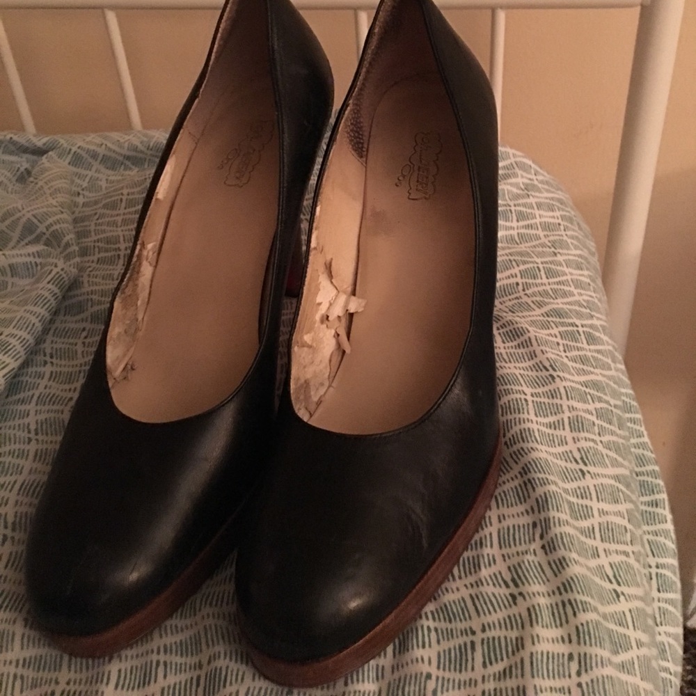 Oh Deer! Black pumps with red sole