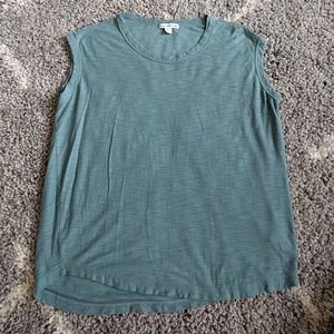 Pretty sleeveless knit James Perse shirt