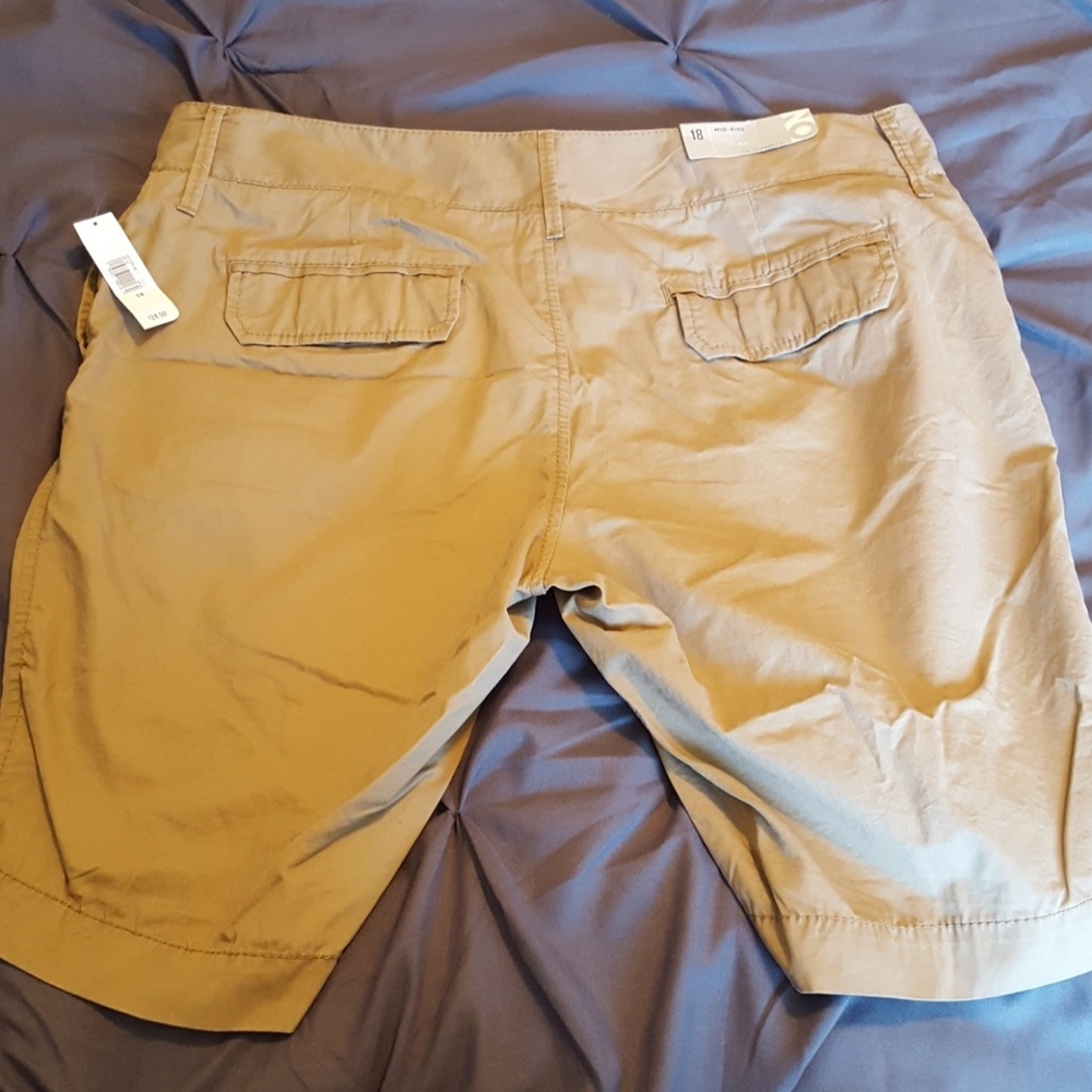 Tan Bermuda Shorts - Picture 4 of 4
