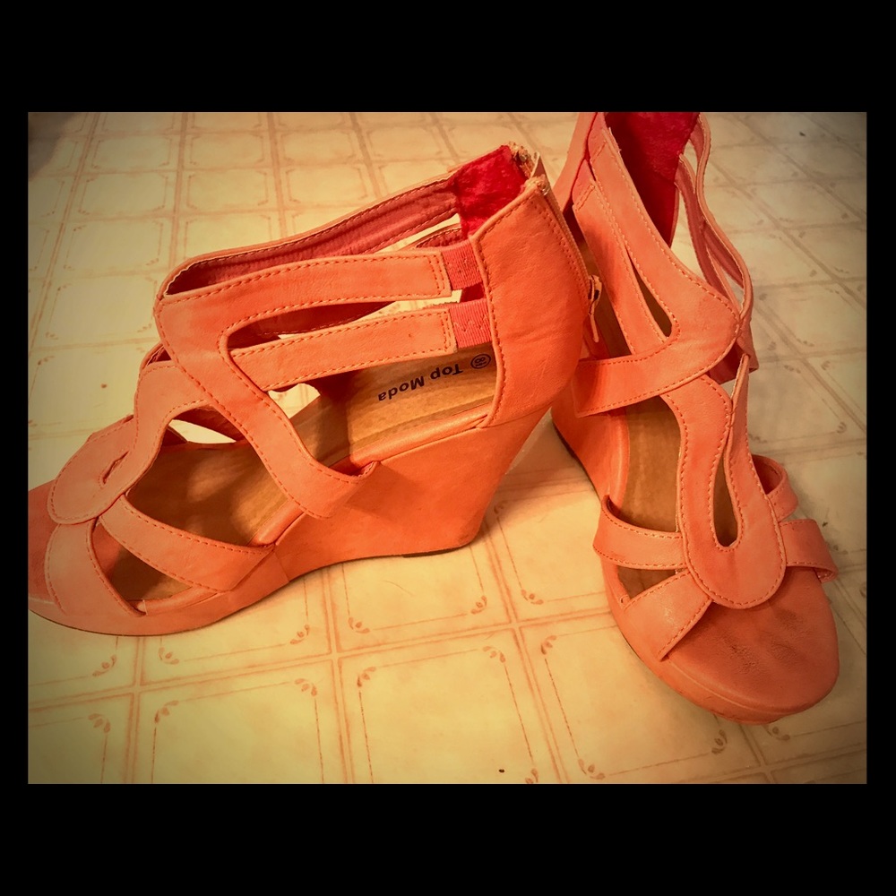 Pink wedges! 👠