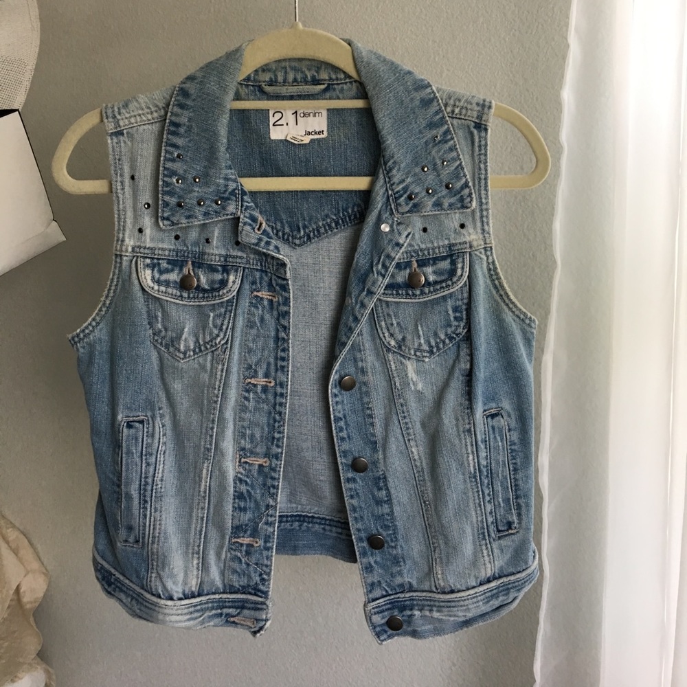 Light washed demin size: M