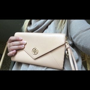 Tory burch Robinson envelope wallet/clutch