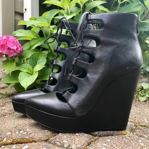 BCBGENERATION Wedge Platforms