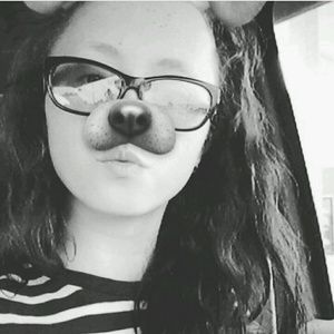 Meet your Posher, Alexandra