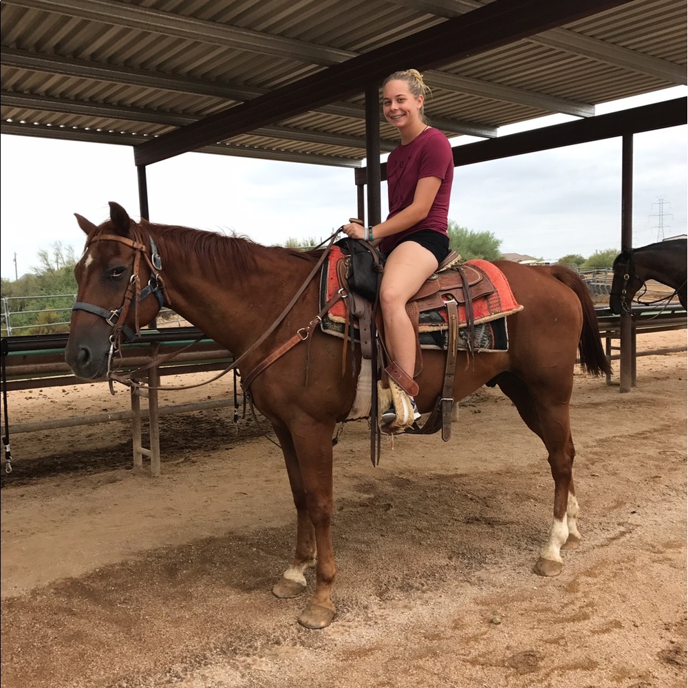 Meet your Posher, Sara