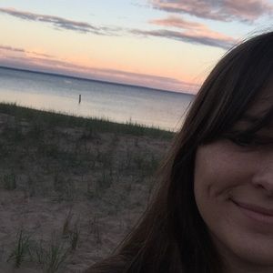 Meet your Posher, Mia