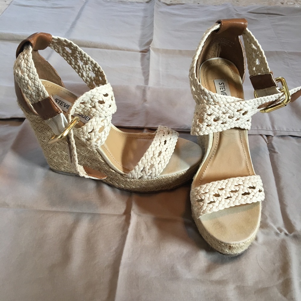 Steve Madden Cream Wedges