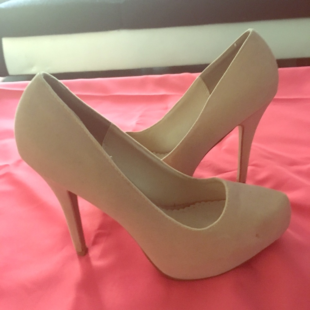 High heel shoes