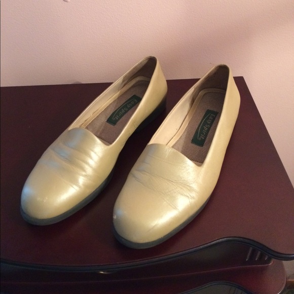 Shoes - Picture 2 of 2