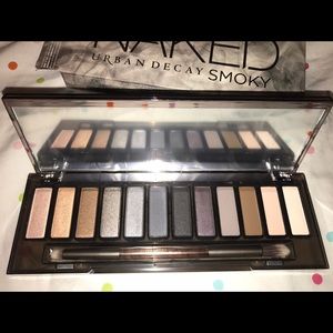 Urban Decay Smoky palette