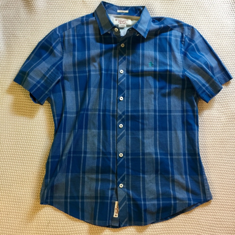 Men's Penguin button up short sleeve shirt sz med
