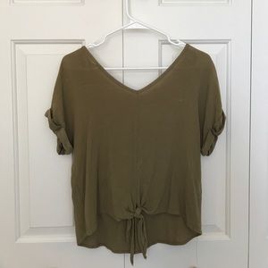 Front tie top