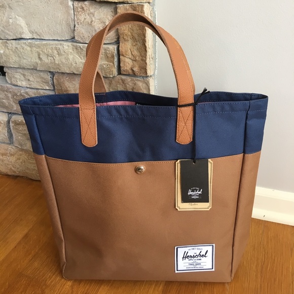 Herschel Supply Company Handbags - NWT~Herschel Brohm Tote
