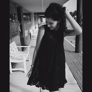 Meet your Posher, Brooke