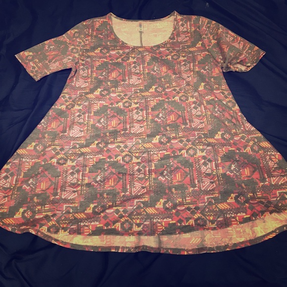 LuLaRoe Tops - Lularoe Perfect T