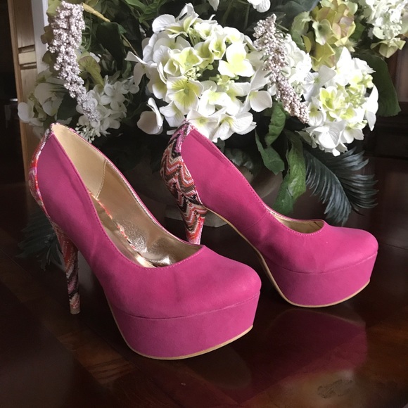 Journee Collection Shoes - Journee Collection Size 8.5 Platform Heels