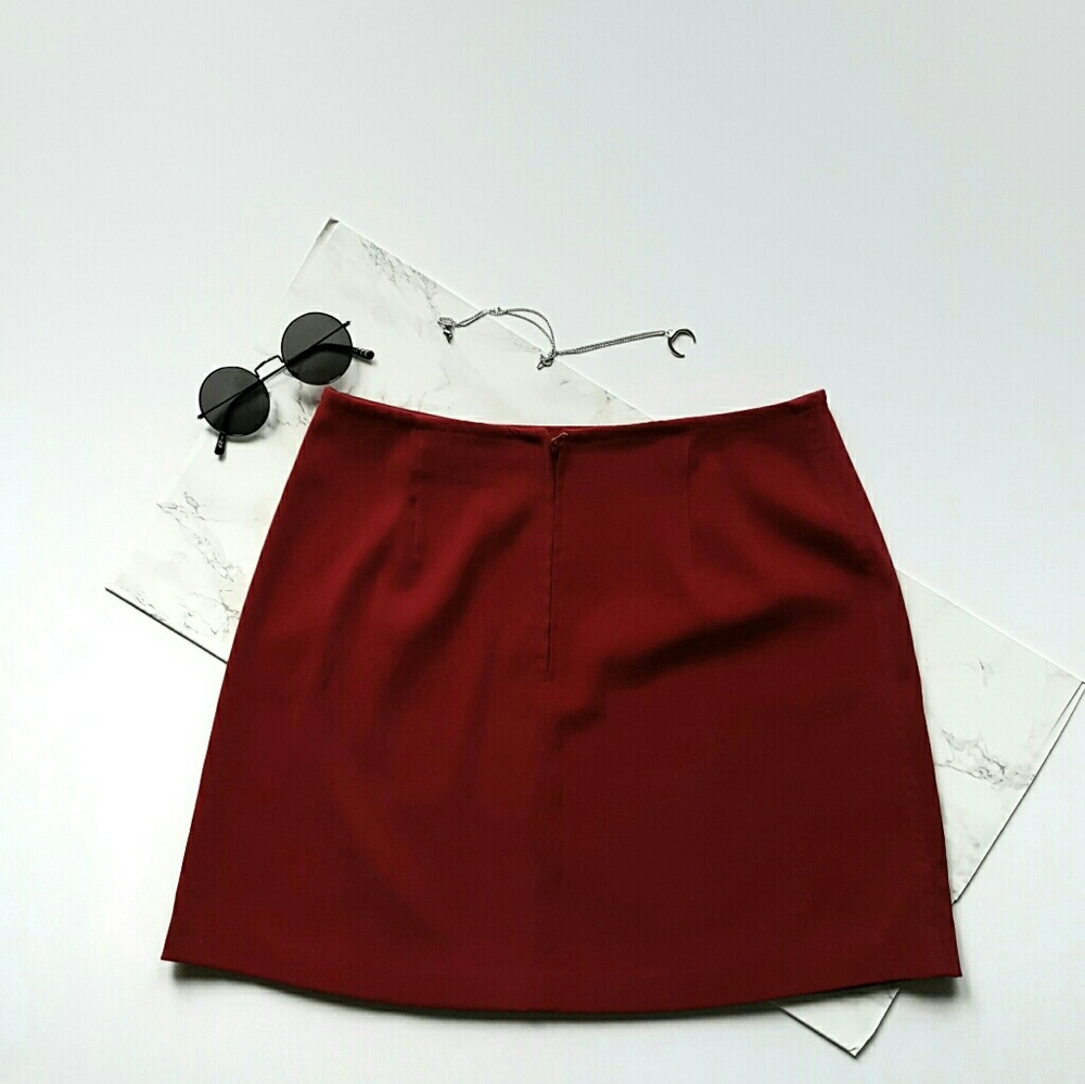 Express Red Skirt - Picture 2 of 3