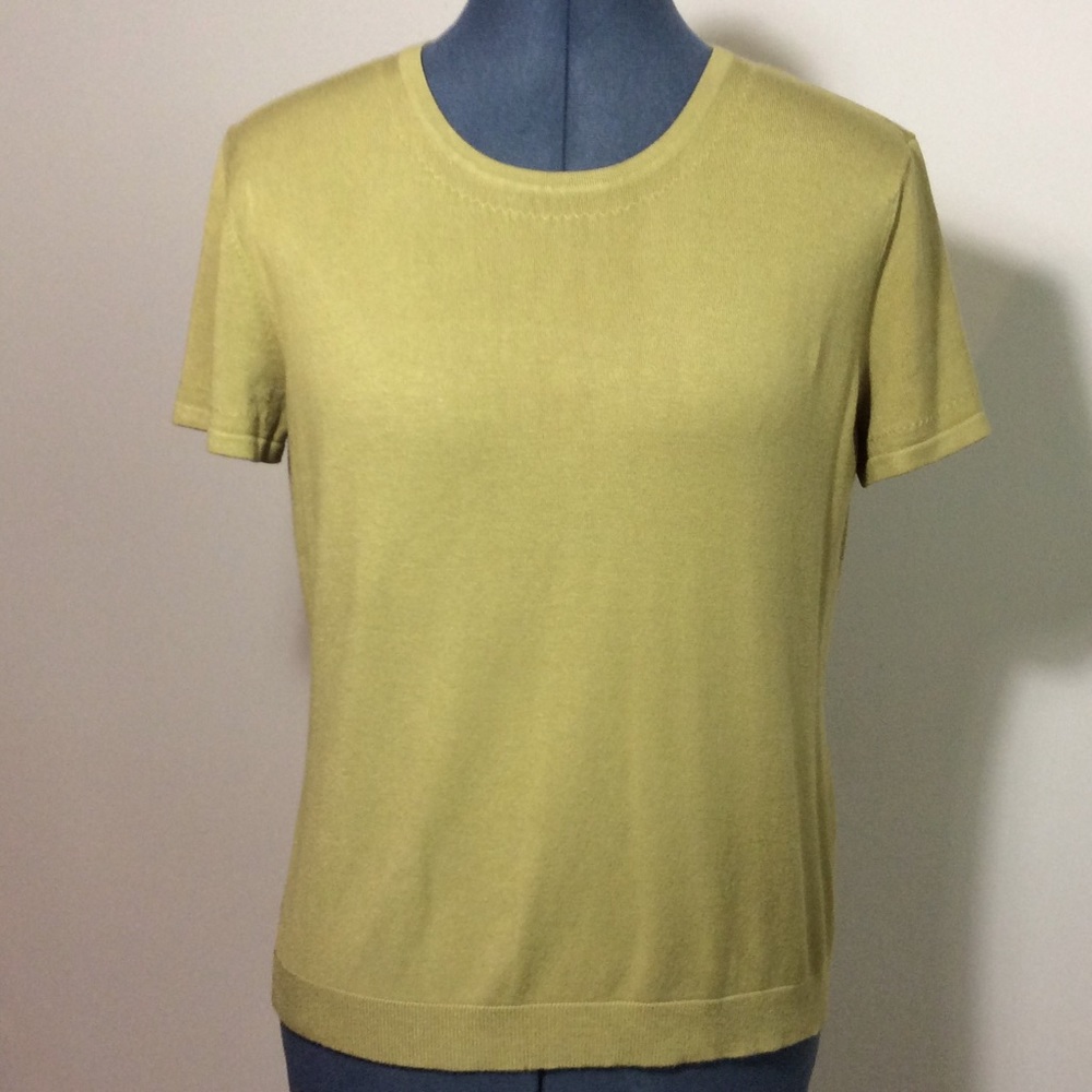 Short Sleeve Knit Crew Neck Top