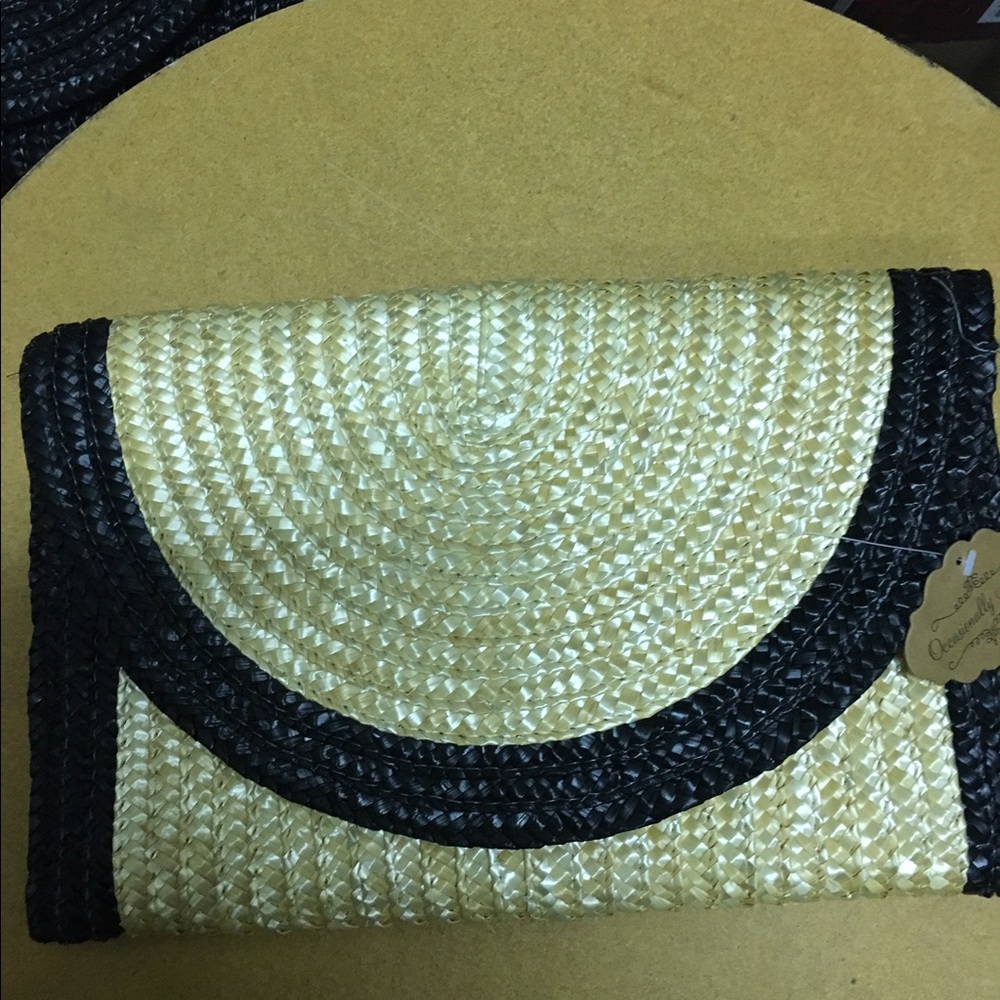 Straw clutch