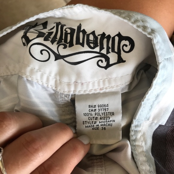 Billabong Boardshorts- like new - Picture 3 of 3