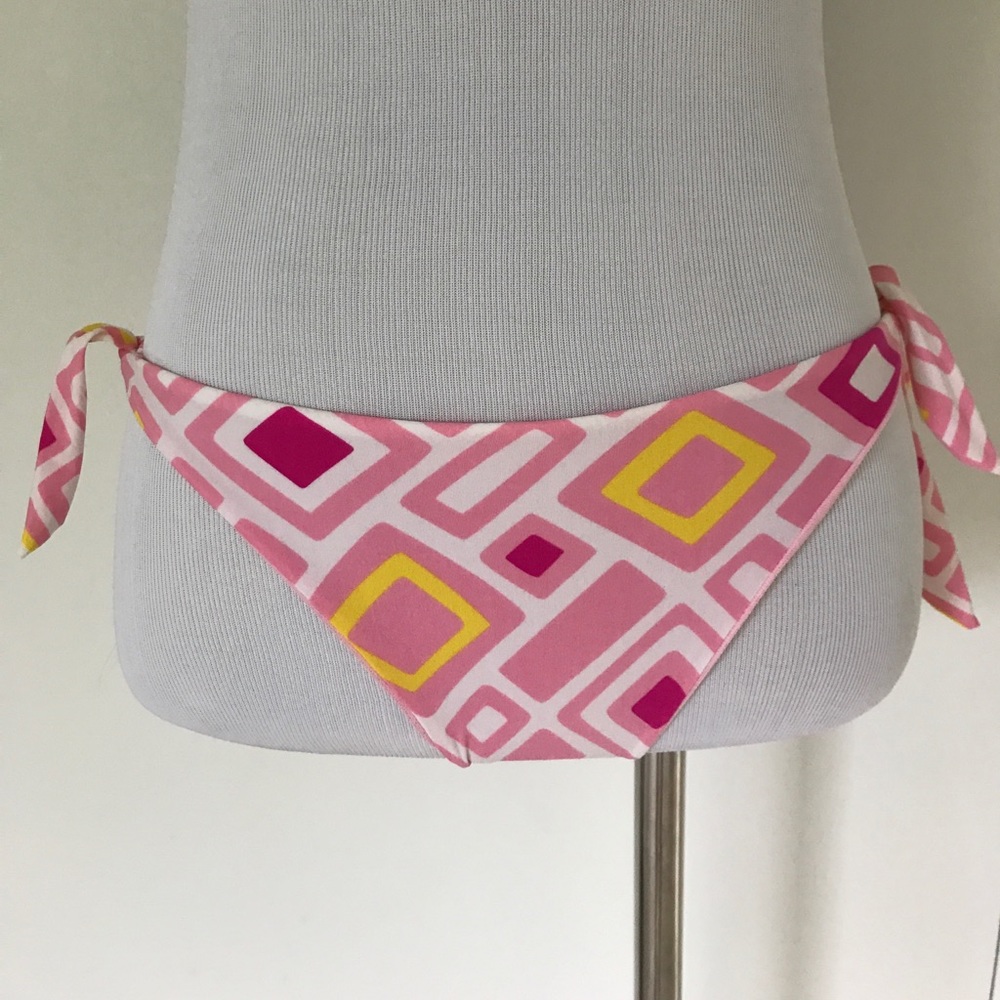 PINK GEOMETRIC BIKINI. - Picture 3 of 8