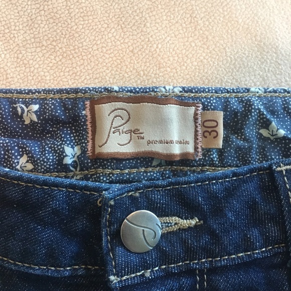 PAIGE "Silverlake" short - Picture 3 of 5