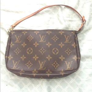 Louis Vuitton clutch purse