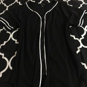 Mesh black and white jersey