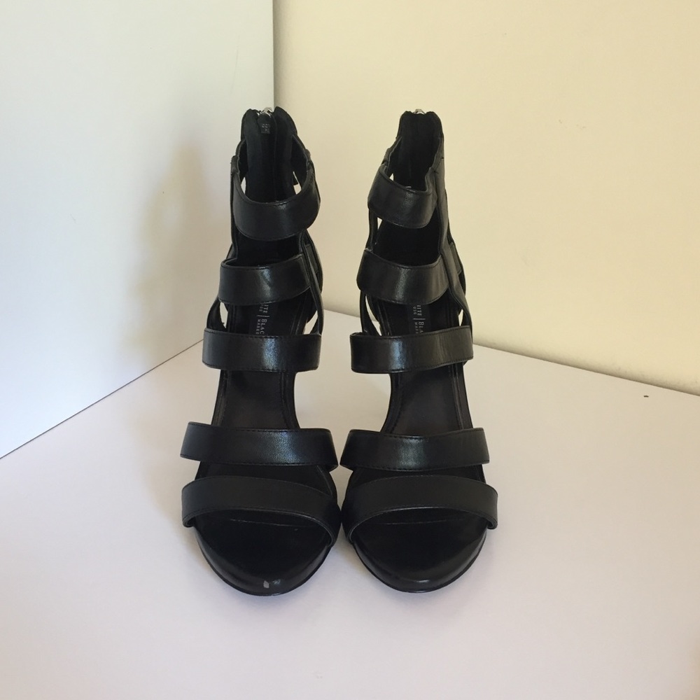 Lightly Worn White House Black Market Pumps