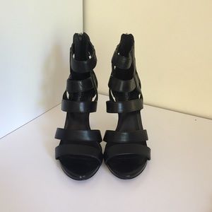 Lightly Worn White House Black Market Pumps