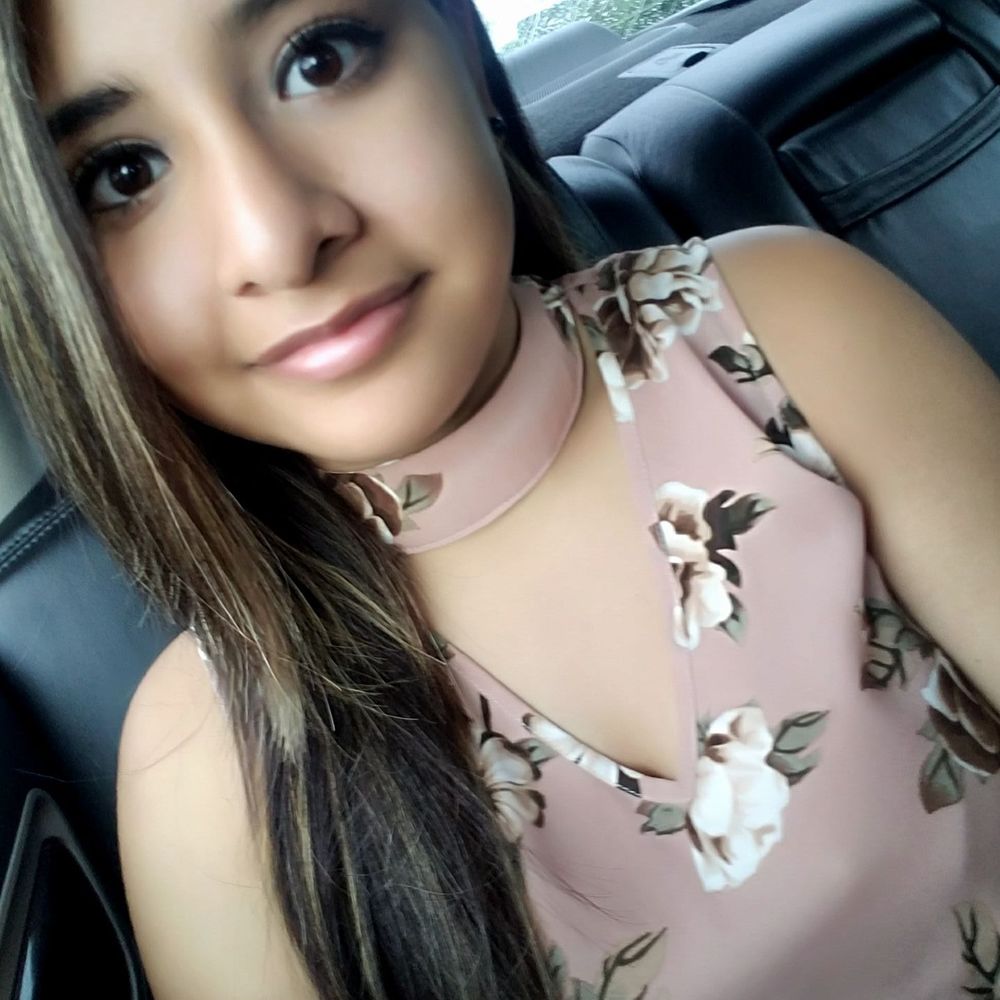 Meet your Posher, Raquel