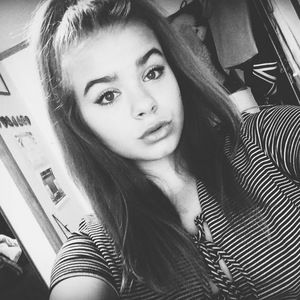 Meet your Posher, Lauralye